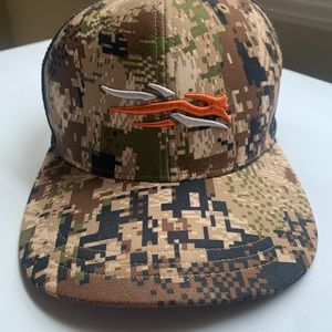 Sitka Mens Camo Mesh SnapBack hat Used Good condition